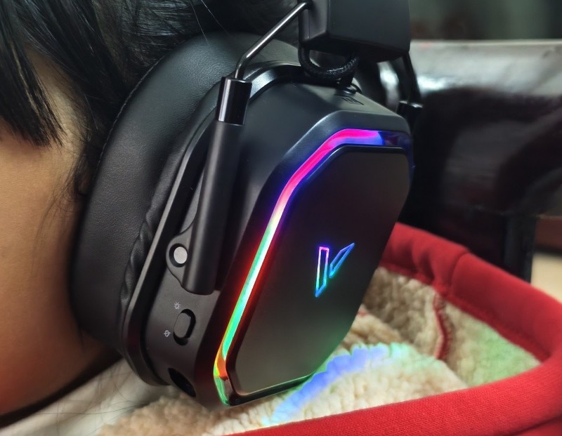 电竞女孩必看！雷柏VH850双音腔音质凭实力圈粉