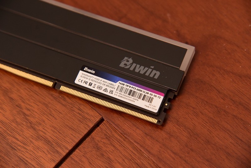 不服来战，2K王者！中端显卡狙击手，AMD RX 9070 GRE首发测试！