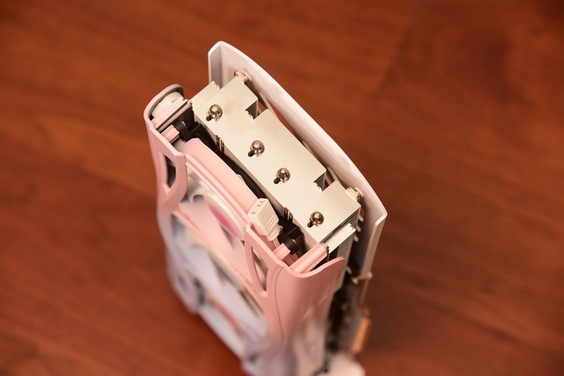 不服来战，2K王者！中端显卡狙击手，AMD RX 9070 GRE首发测试！