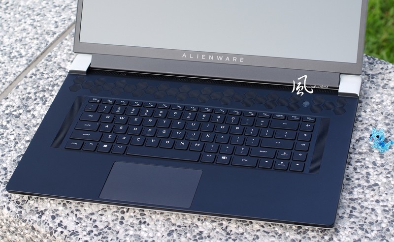 Dell Alienware X17薄型外星人电竞笔电使用分享