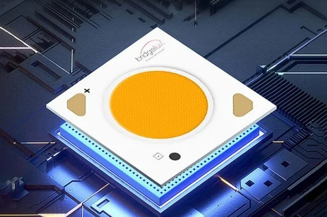 开学季立式学习灯如何选择？六个挑选大路灯窍门让你不掉坑！