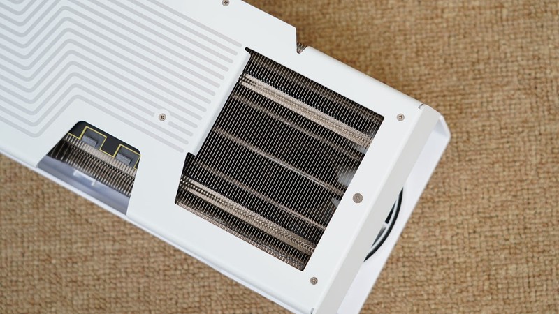 新一代GRE有多能打？AMD RX 9070 GRE首发评测&装机分享