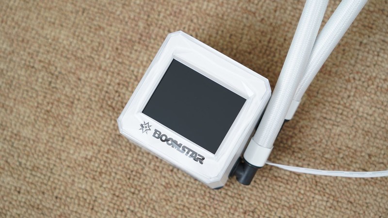 新一代GRE有多能打？AMD RX 9070 GRE首发评测&装机分享