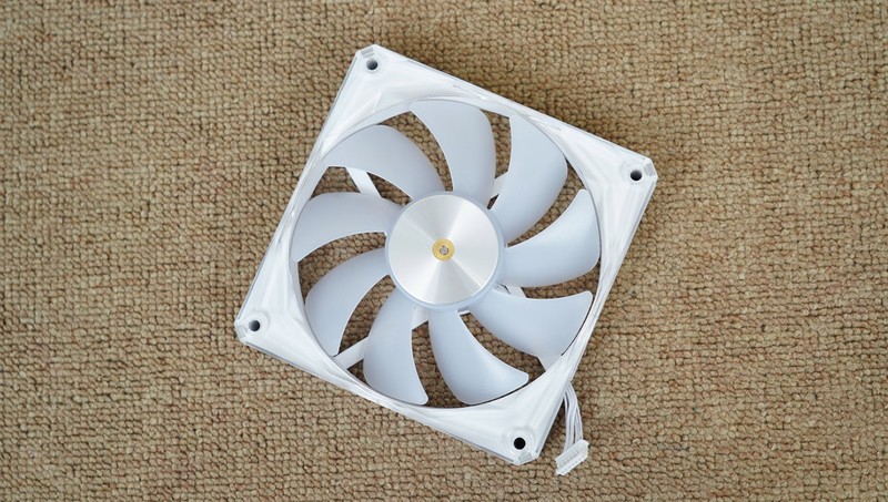 新一代GRE有多能打？AMD RX 9070 GRE首发评测&装机分享