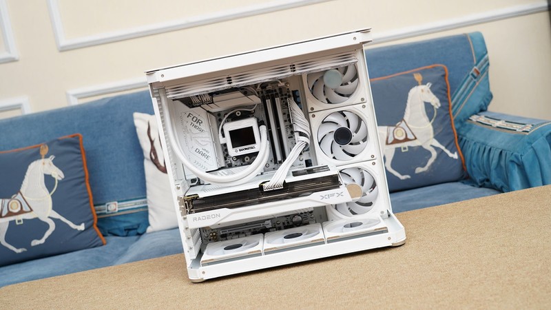 新一代GRE有多能打？AMD RX 9070 GRE首发评测&装机分享