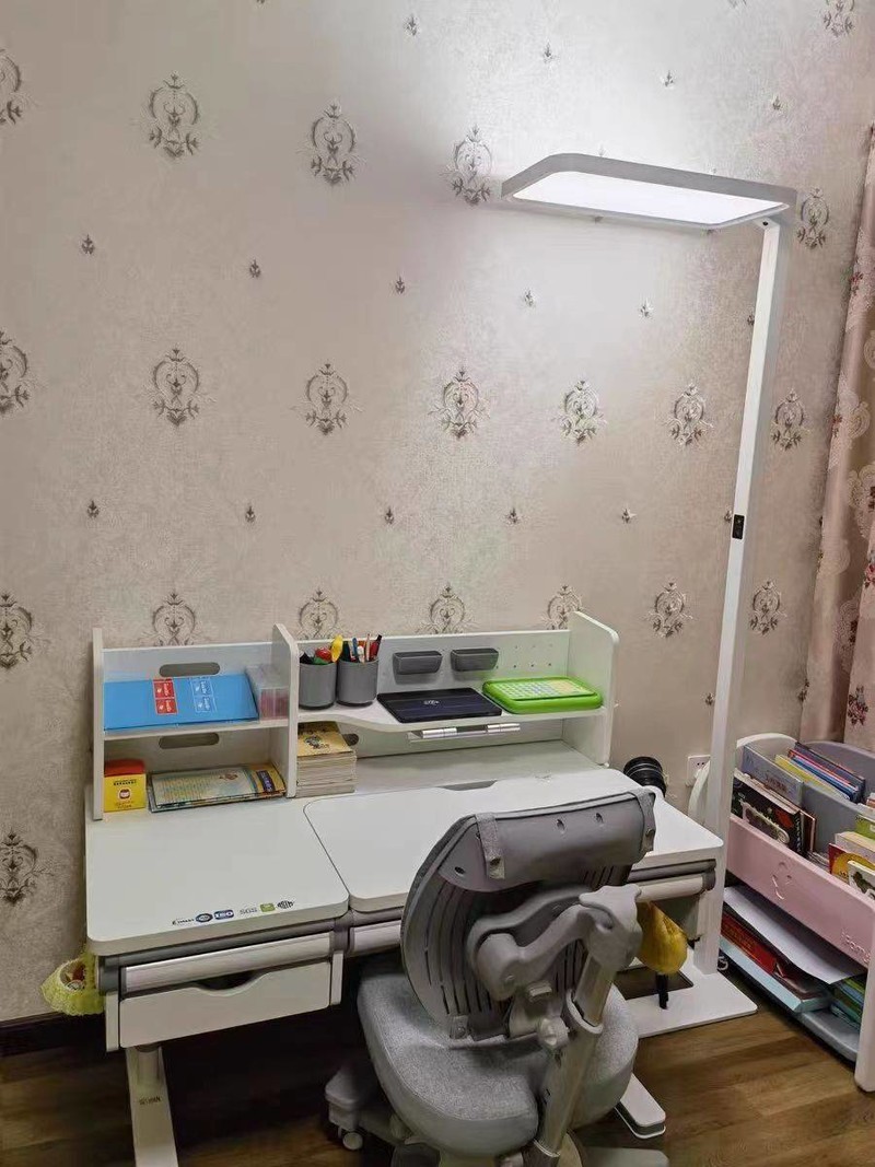 开学季立式学习灯如何选择？六个挑选大路灯窍门让你不掉坑！