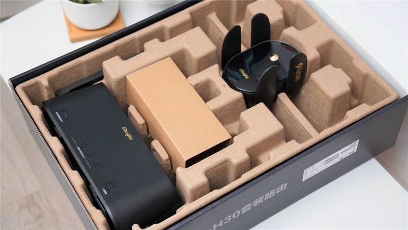 大户型住户福音！锐捷蜂鸟旗舰版??套装路由器：轻松WiFi满格