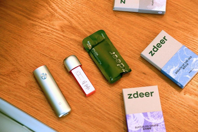 年底烟酒应酬多？你需要左点智能口腔喷雾