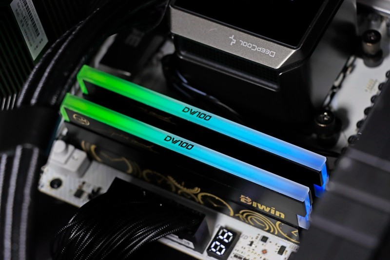 AMD 锐龙 9000 的最佳拍档！佰维 DW100 OC LAB 联名款 DDR5