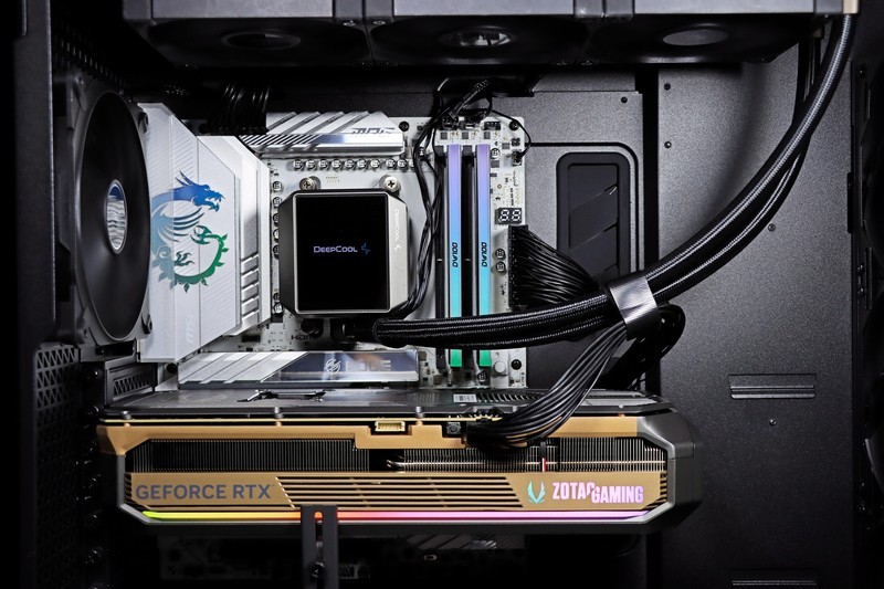 AMD 锐龙 9000 的最佳拍档！佰维 DW100 OC LAB 联名款 DDR5