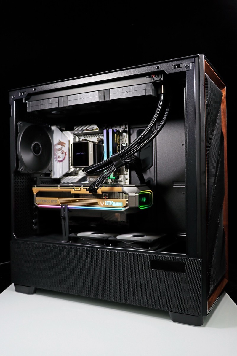 AMD 锐龙 9000 的最佳拍档！佰维 DW100 OC LAB 联名款 DDR5