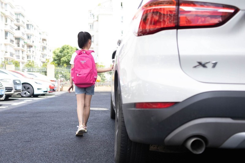 让宝宝爱不释手的专业级学习工具，网易有道词典笔X5