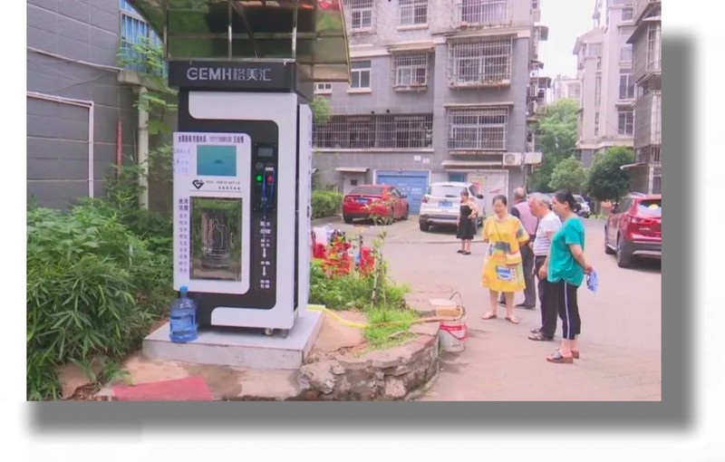 可将12000瓶矿泉水带回家的家里泉矿泉机，让饮用矿泉水不受约束