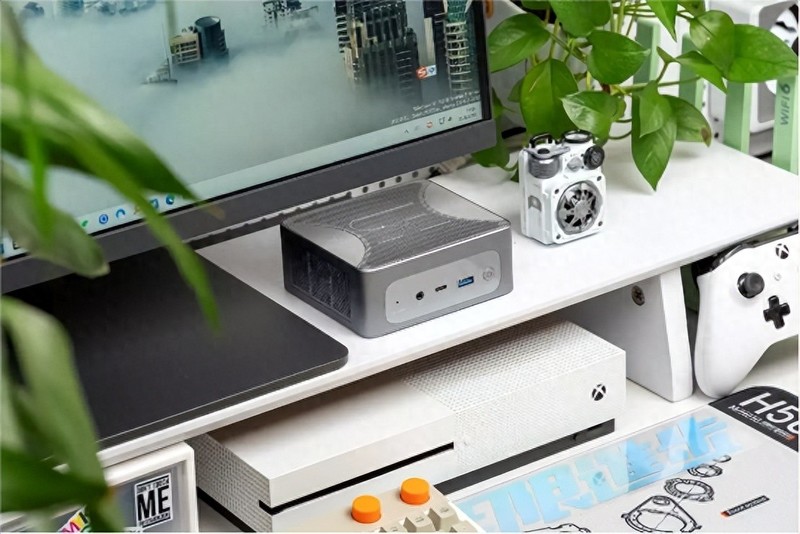 搭载8核心16线程7840HS处理器，32GB内存，零刻SER7迷你主机评测