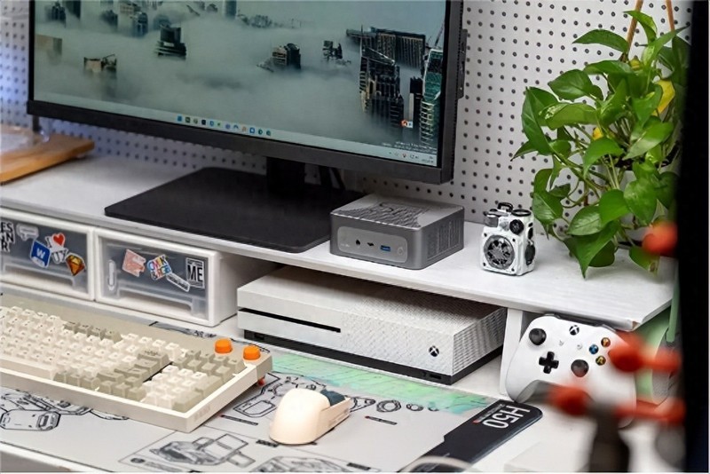 搭载8核心16线程7840HS处理器，32GB内存，零刻SER7迷你主机评测