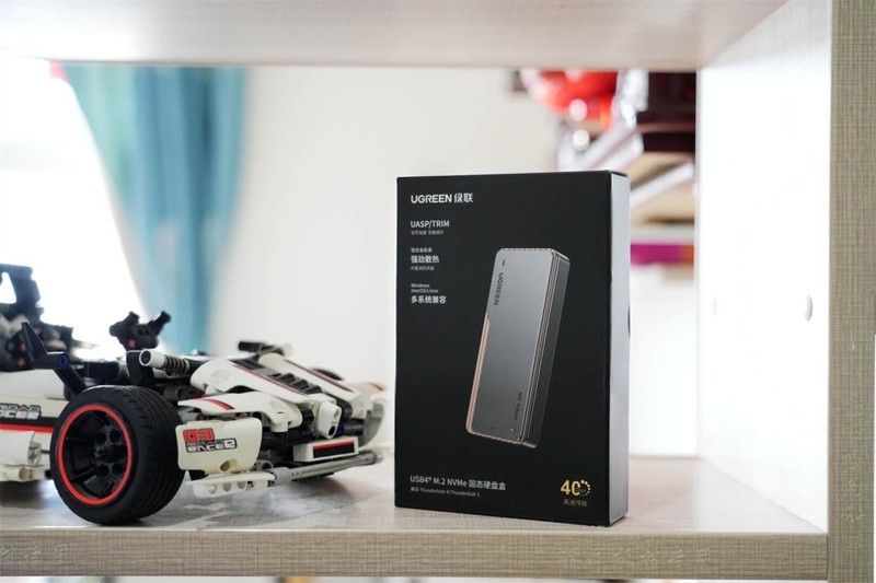 极速传输，轻松扩容，打造高效存储新标准，绿联USB4硬盘盒分享