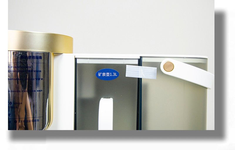 可将12000瓶矿泉水带回家的家里泉矿泉机，让饮用矿泉水不受约束