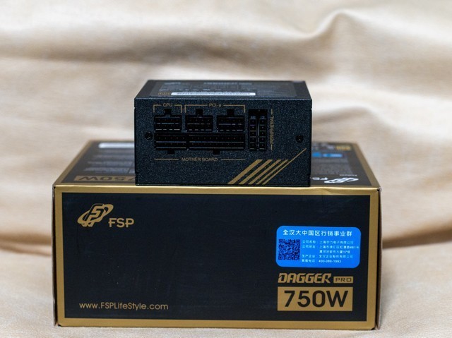 高端玩家必看，内存超到8000+哪些是关键？宏碁掠夺者Hermes新品内存超频实战