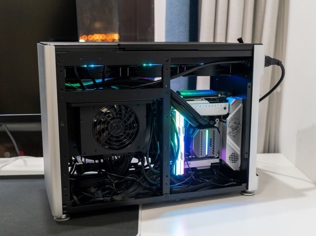 高端玩家必看，内存超到8000+哪些是关键？宏碁掠夺者Hermes新品内存超频实战