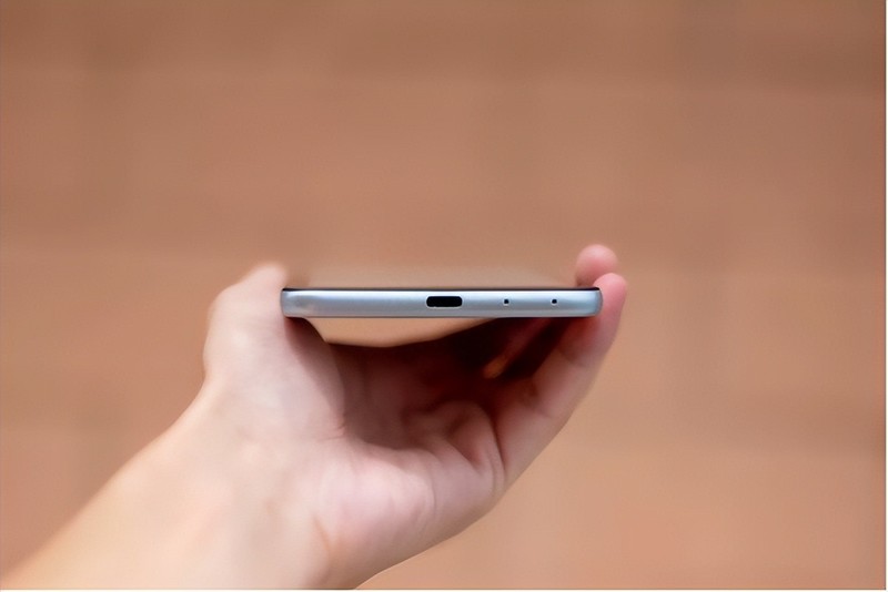 小米6亮银探索版的弟弟？还限量1000台？墨案迷你阅Pro体验如何