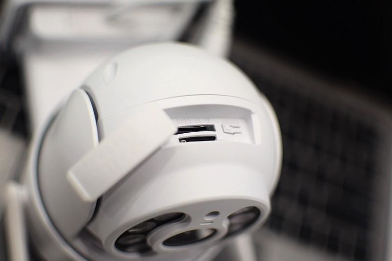 监控界的黑科技，叮零户外云台摄像机4G版，让监控“飞”起来