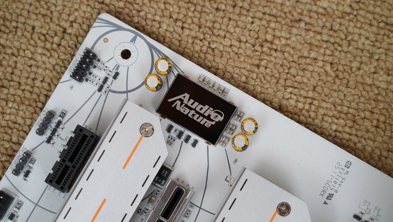 全电竞配置助力9950X3D飞，七彩虹 CVN X870 方舟体验分享