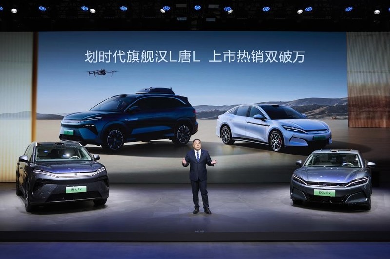 油车时代要凉？比亚迪兆瓦闪充生态覆盖全国，补能速度直逼加油