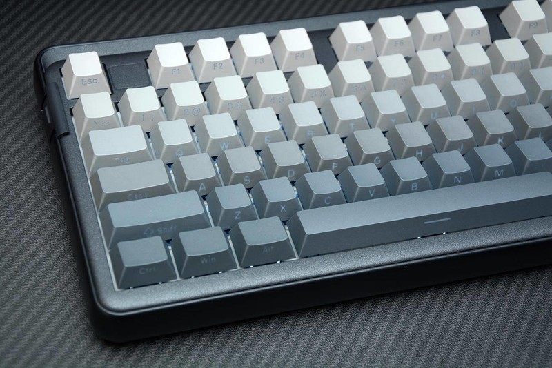 无线三模、侧透渐变、天空轴V3加持，达尔优A98专业版白烟青开箱