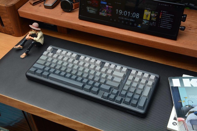 无线三模、侧透渐变、天空轴V3加持，达尔优A98专业版白烟青开箱