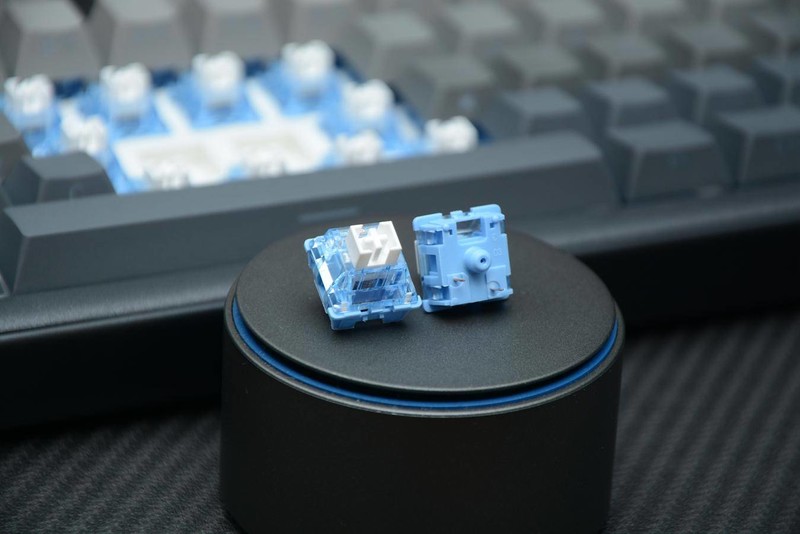 无线三模、侧透渐变、天空轴V3加持，达尔优A98专业版白烟青开箱