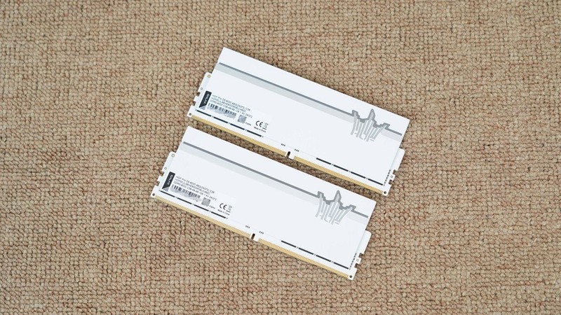 能打又能超？影驰 HOF Pro DDR5 8000 24G×2内存体验分享