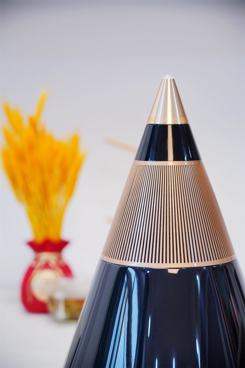 钢琴烤漆工艺？和逸轩一起来看看这个TTT三分频HiFi蓝牙音箱