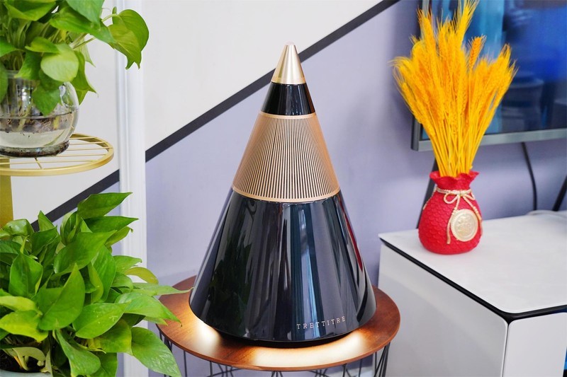 钢琴烤漆工艺？和逸轩一起来看看这个TTT三分频HiFi蓝牙音箱