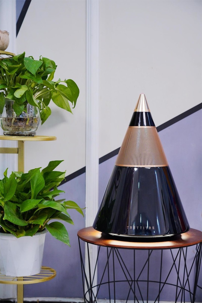 钢琴烤漆工艺？和逸轩一起来看看这个TTT三分频HiFi蓝牙音箱