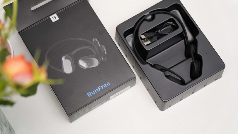 液态硅胶不入耳！SOUNDPEATS RunFree气传导耳机实测：运动好选择