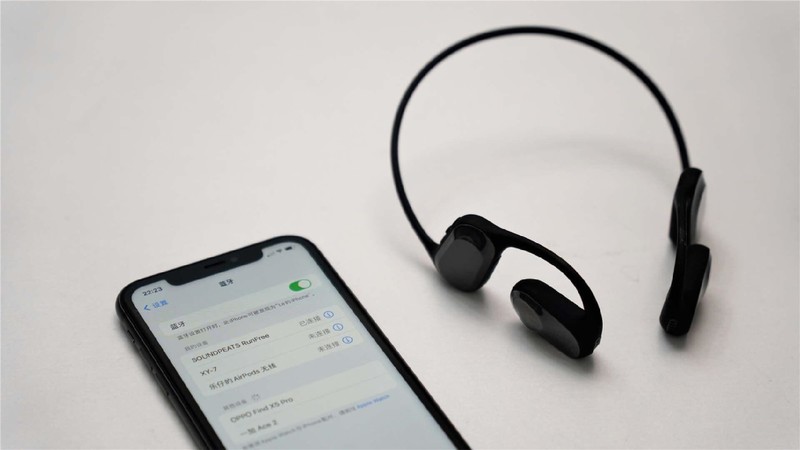 液态硅胶不入耳！SOUNDPEATS RunFree气传导耳机实测：运动好选择