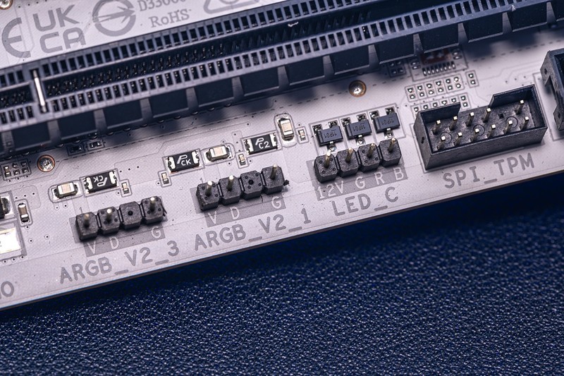 老猫烧须也不怕，个人送保就是好，足不出门体验技嘉个人送保服务