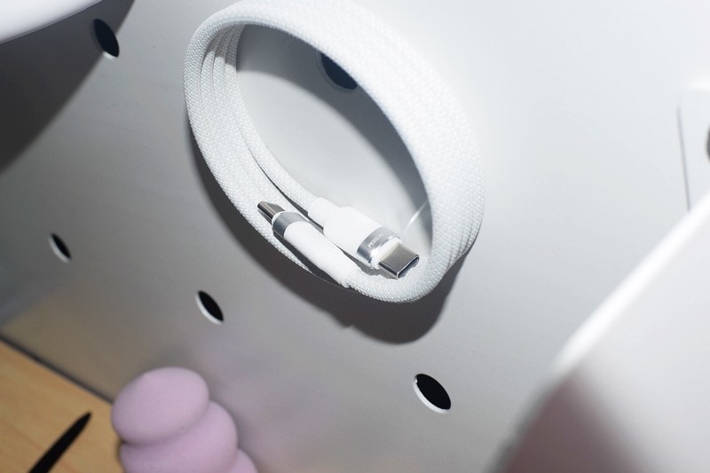 西圣K1磁吸充电数据线：创造更高效、整洁的充电体验