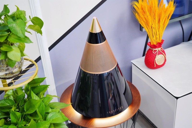 钢琴烤漆工艺？和逸轩一起来看看这个TTT三分频HiFi蓝牙音箱