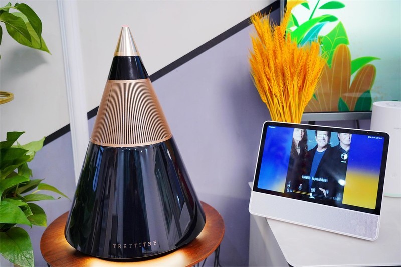 钢琴烤漆工艺？和逸轩一起来看看这个TTT三分频HiFi蓝牙音箱