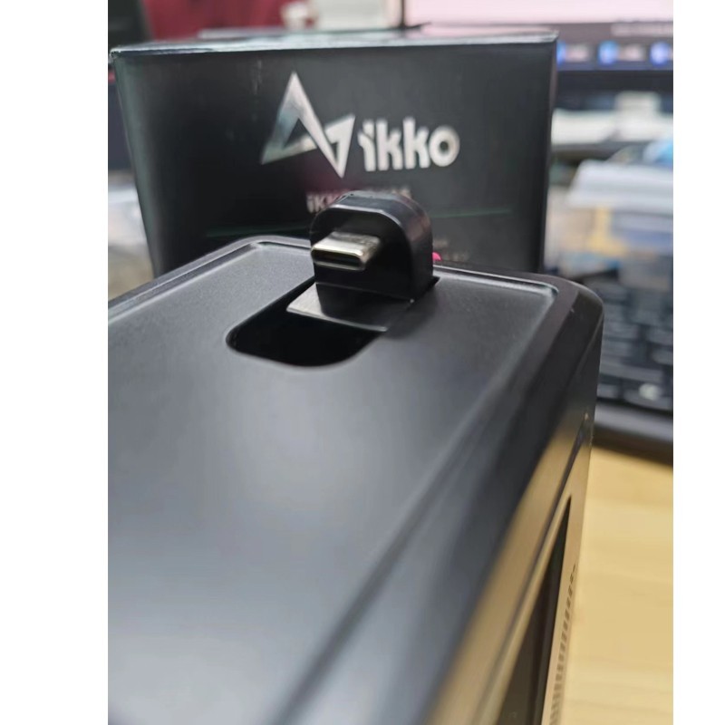 一款拥有桌搭风的拓展坞，拾音频谱+音频解码+13口扩展坞