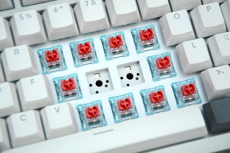 漫步者的外设梦，首款机械键盘G4K发布，三模、热拔插、RGB灯光