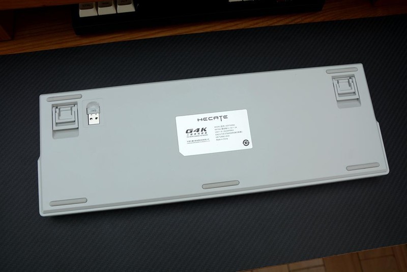 漫步者的外设梦，首款机械键盘G4K发布，三模、热拔插、RGB灯光