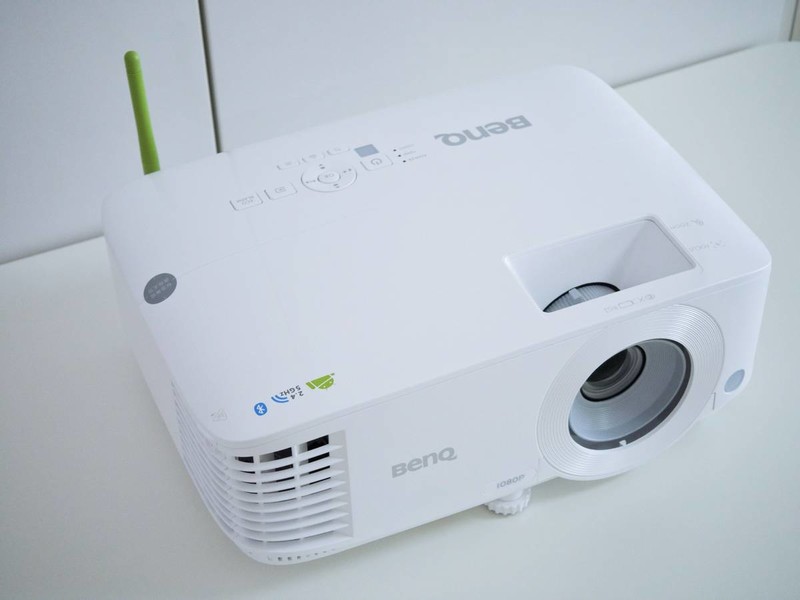 从容应对企业会议的各种疑难问题，明基E585智能商用投影机体验