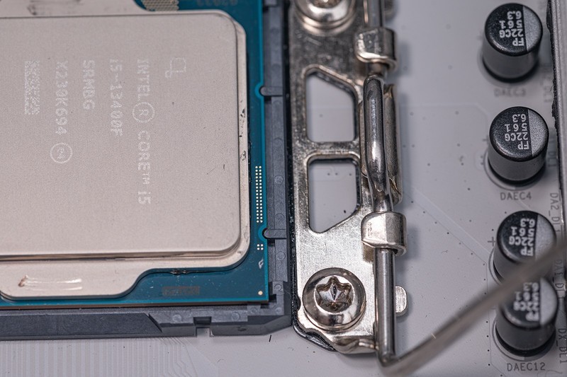 老猫烧须也不怕，个人送保就是好，足不出门体验技嘉个人送保服务