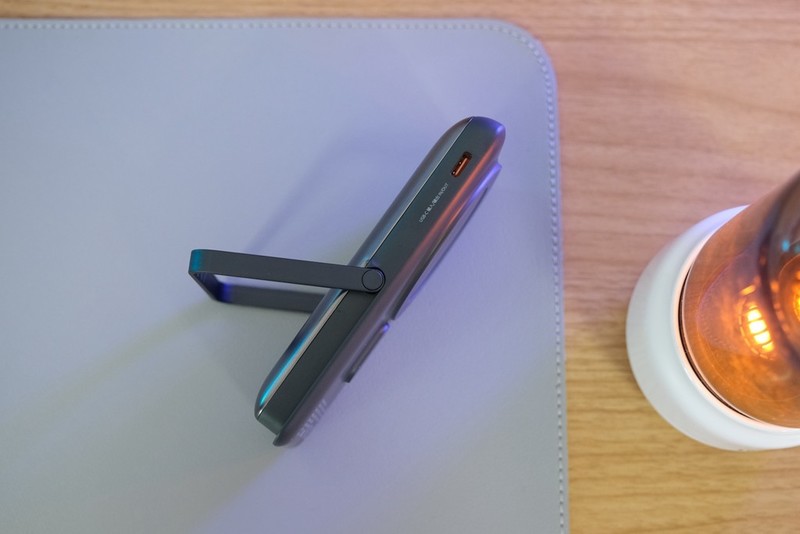 iPhone磁吸充电可不要让它“吃灰”，出门怎么甩都不怕掉