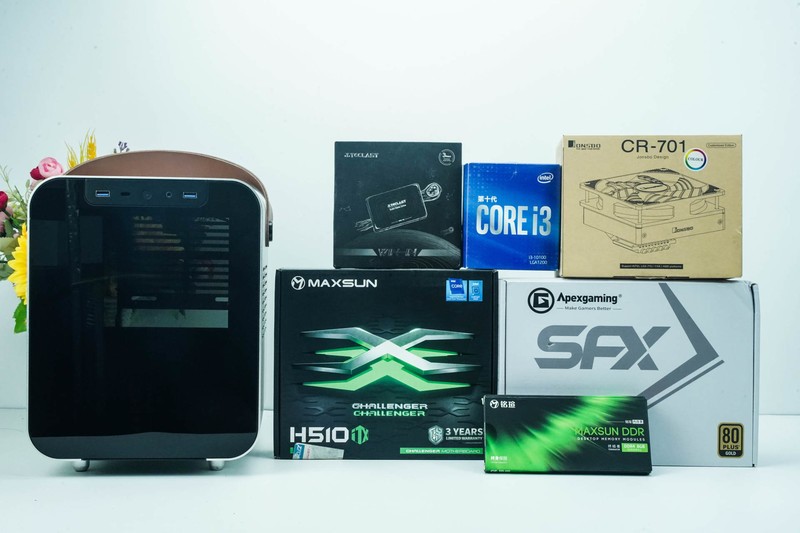 夫人的办公电脑：除了颜值，一切以性价比为主