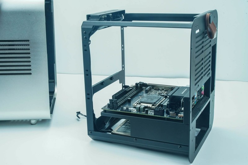 夫人的办公电脑：除了颜值，一切以性价比为主