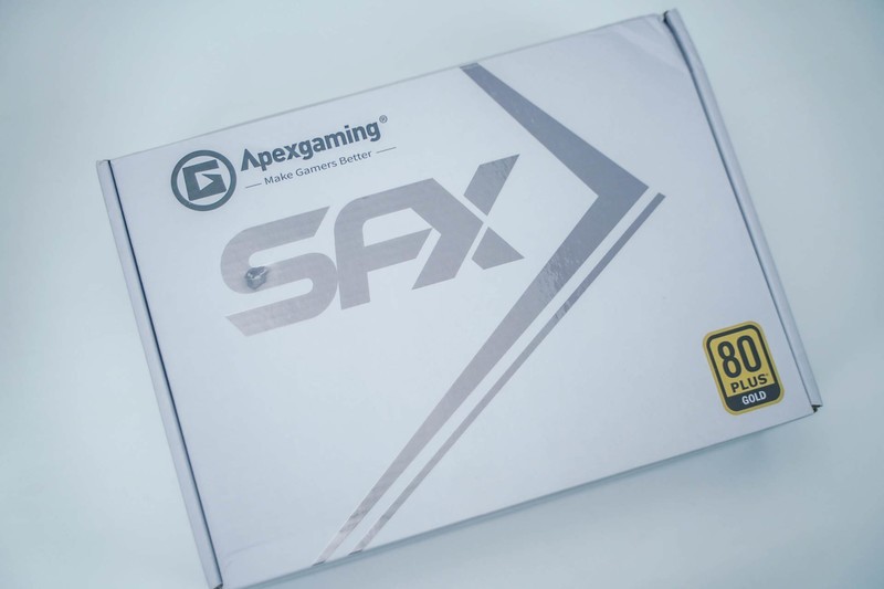 夫人的办公电脑：除了颜值，一切以性价比为主