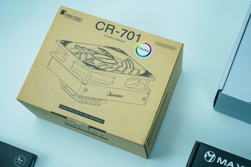 夫人的办公电脑：除了颜值，一切以性价比为主